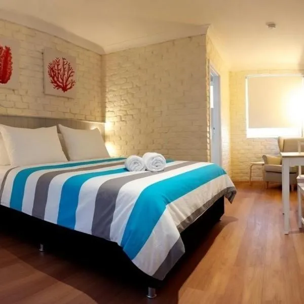 Bay House Motel, hotell i Bateau Bay