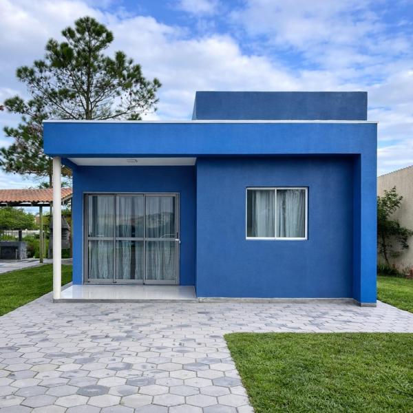 Casa com piscina perto das dunas e mar em Torres