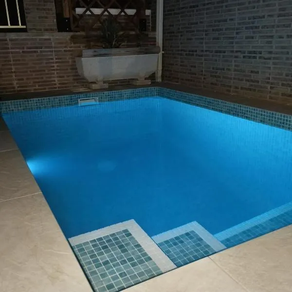 Dúplex con piscina privada cerca de playa, hotel din Santiago de la Ribera