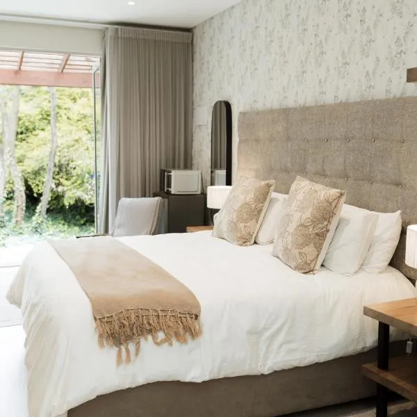 55 Tulbagh Boutique Guest House - OR Tambo, hotel in Kempton Park