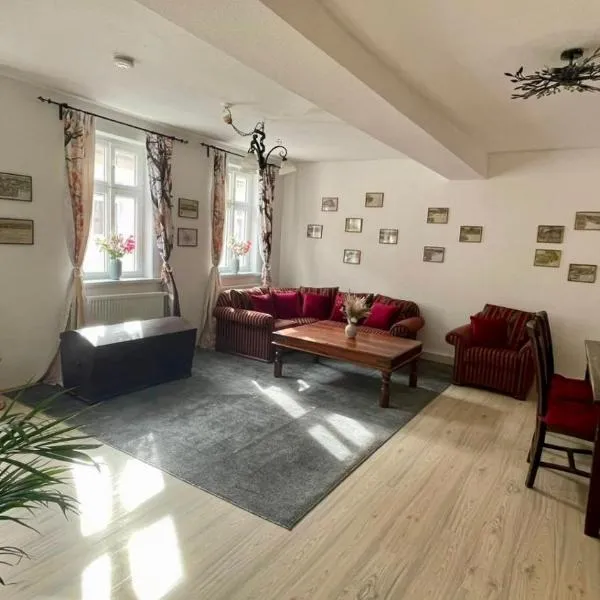 Ferienwohnung Domstube Naumburg: Naumburg şehrinde bir otel