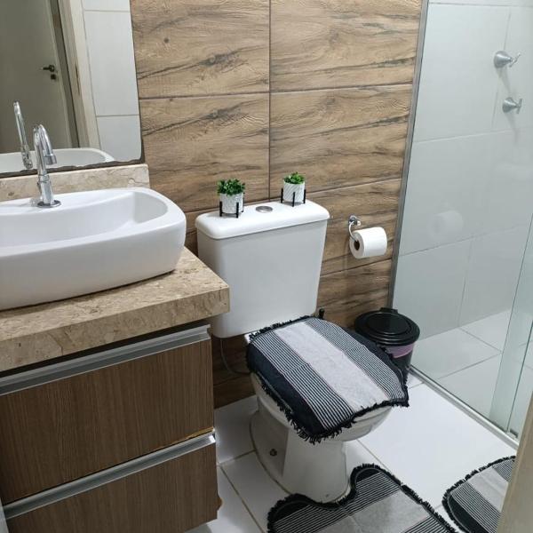 Apto completo próximo ao HU e Aeroporto com Vaga e Ar - Foto 3