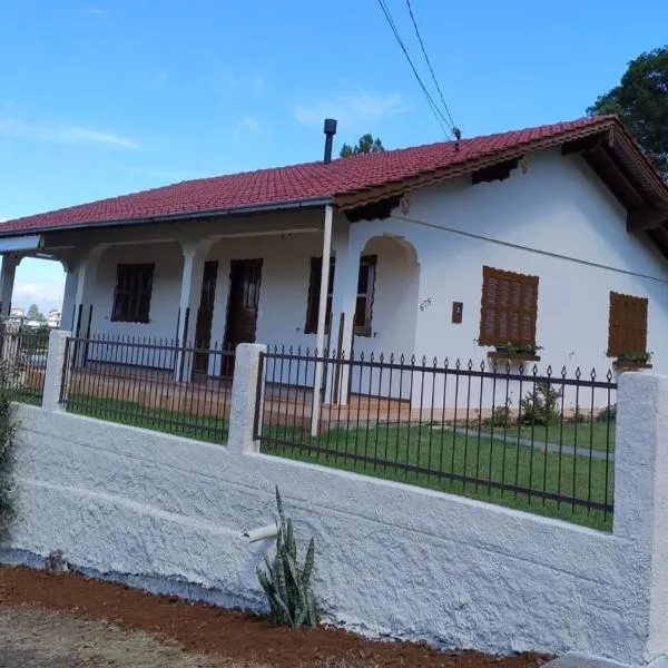 Casa tranquila com charme Europeu, готель у місті Трезі-Тіліас