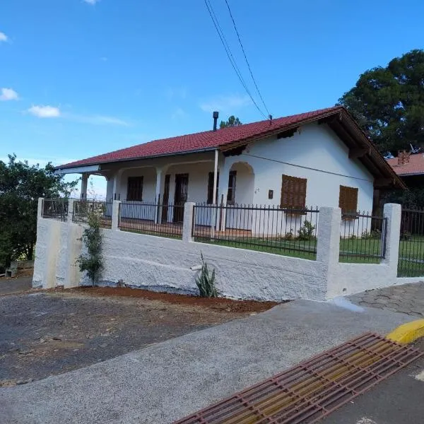 Hospedaria AlpenGlück, hotel in Treze Tílias