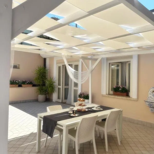 Home & Corso Elegant City Stay Avellino -Casa Vacanza con Terrazza Privata, hotel i Avellino