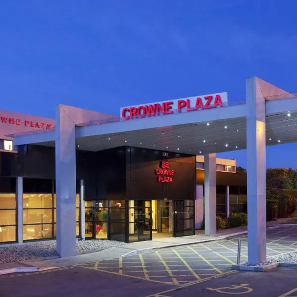 Crowne Plaza Manchester Airport by IHG, hotell i Hale