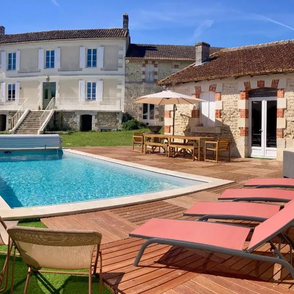 Le BRISSONNEAU, hotell i Saint-Saturnin