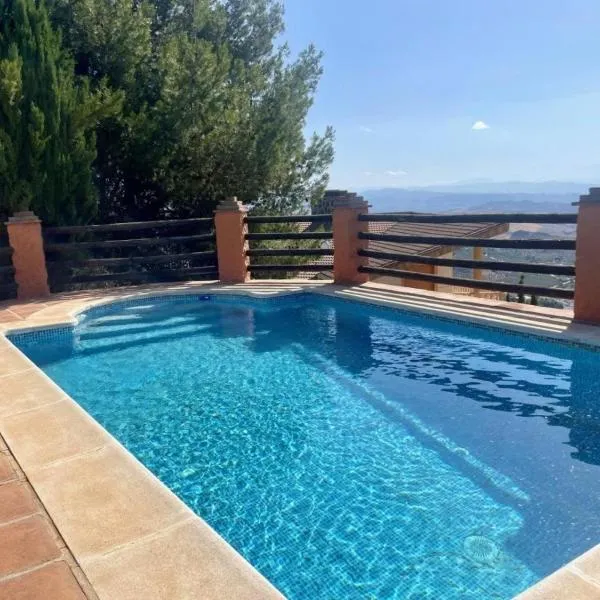 Casa Liebre, hotel en Alozaina
