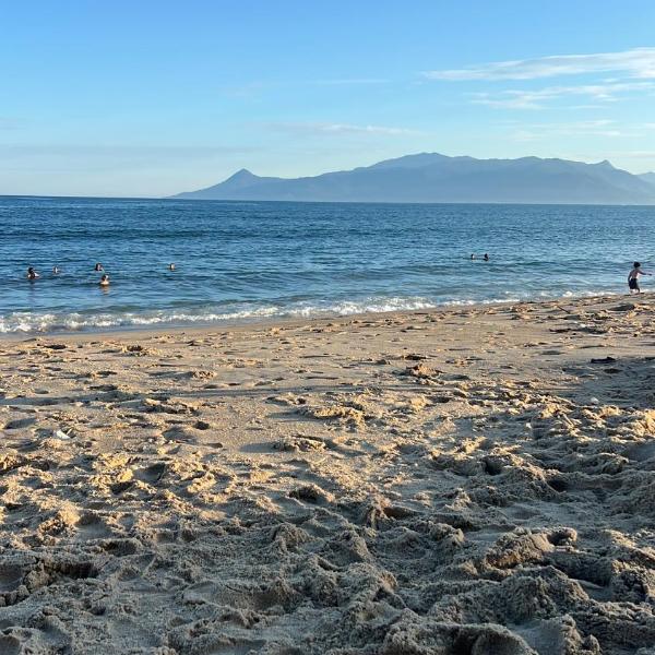 Casa aconchegante a 300 metros da praia Massaguaçu