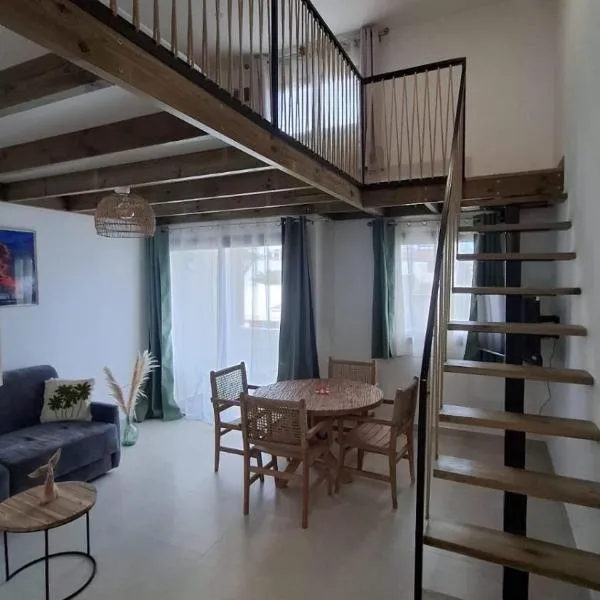 Kotémer Appartements-Terre Sainte, hotel v destinaci Saint-Pierre