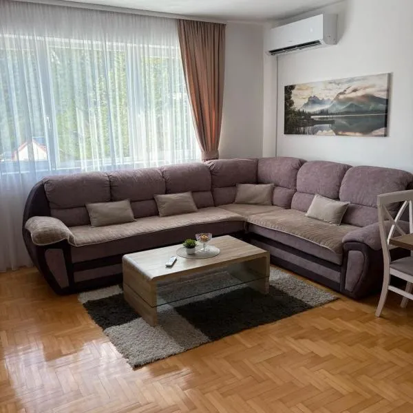 Apartment Varezić, khách sạn ở Plužine