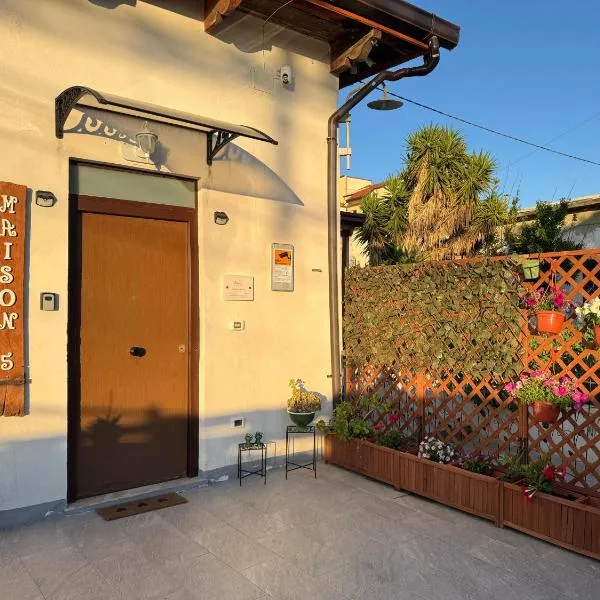 Maison 5, готель у місті Pellaro