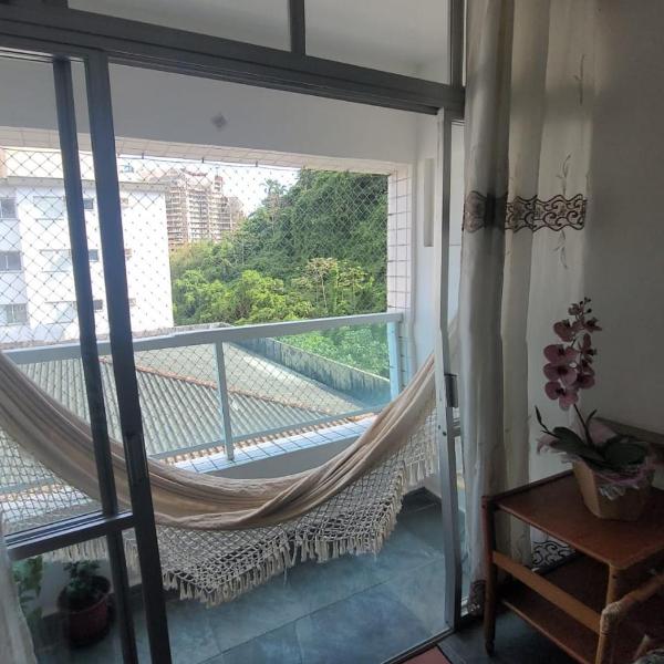 Apartamento 150 metros da praia da enseada