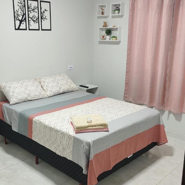 Quarto Casal Com AR Condicionado e Banheiro Privativo - Foto 2