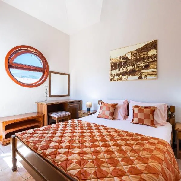 Hotel Dubrava, Hotel in Budva