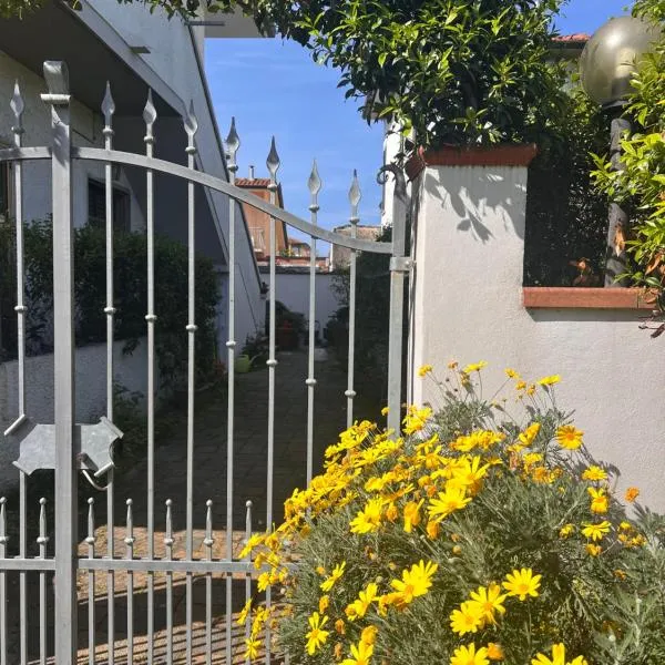 Casa sole cuore amore, hotel in Torre del Lago Puccini