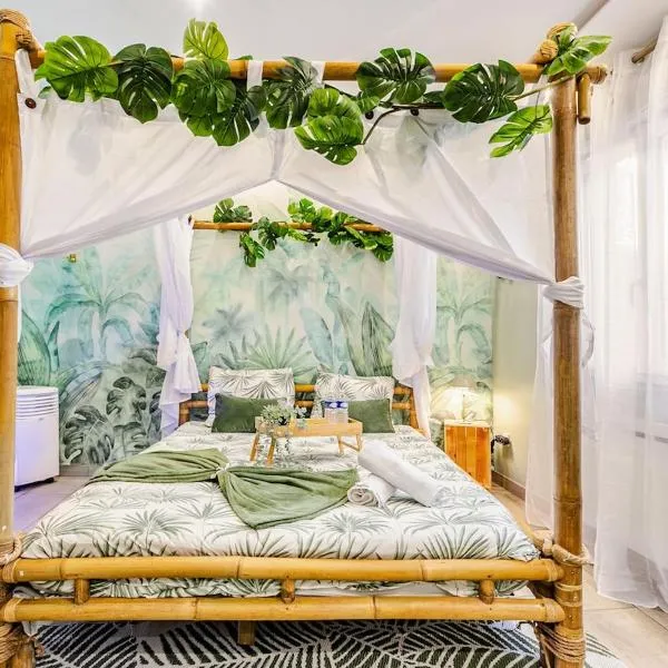 La Jungle Secrète Spa et cinéma en plein air, hotel a Mulhouse