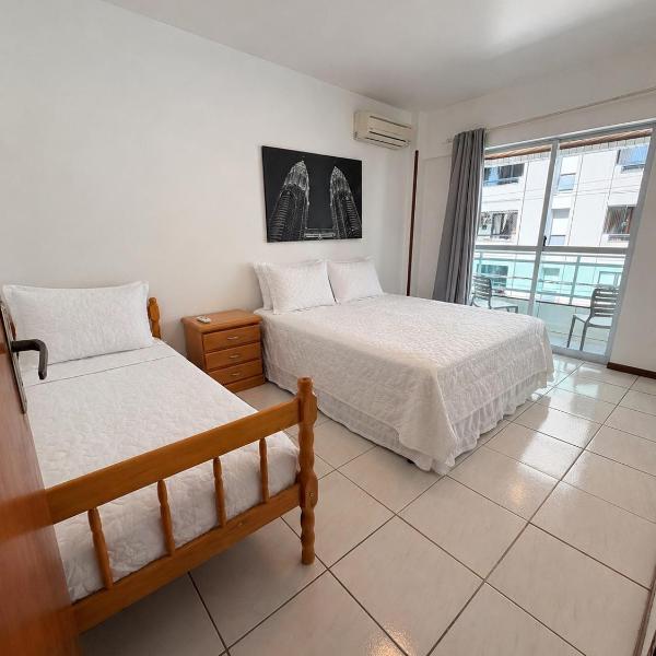 Apê 2 quartos • Praia Central • ótima localização