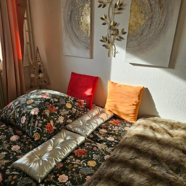Studio Colmar breakfast shared bathroom – hotel w mieście Colmar