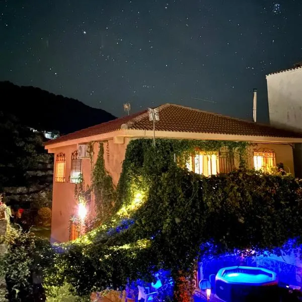 Villa del Jerte, hotel u gradu El Torno