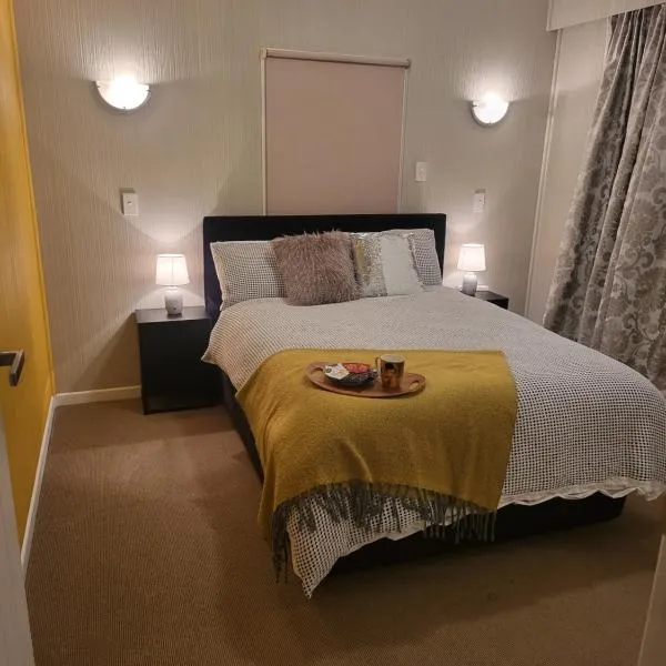 River Road Retreat - Central, Stylish & Spacious, hotel en Hamilton