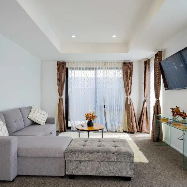 Comfortable Stay in Halswell Close to Shops & Park、クライストチャーチのホテル