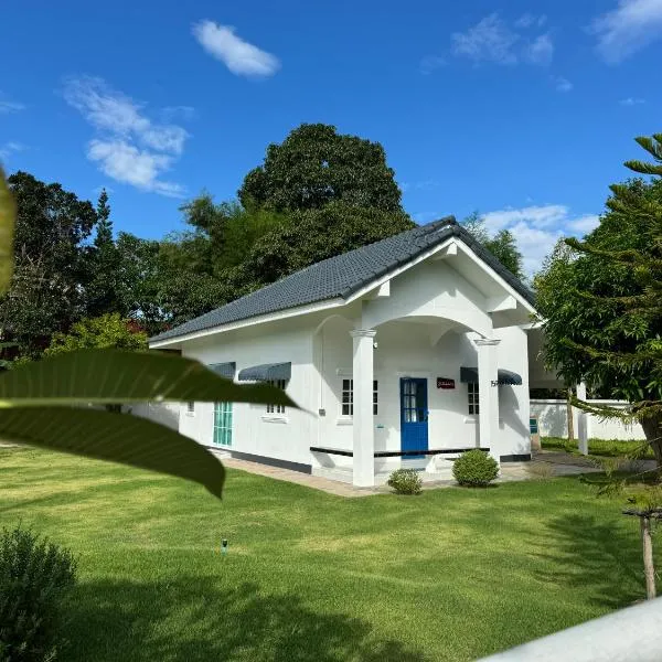 Ballachulish Rayong 2 BR, Hotel in Mae Pim