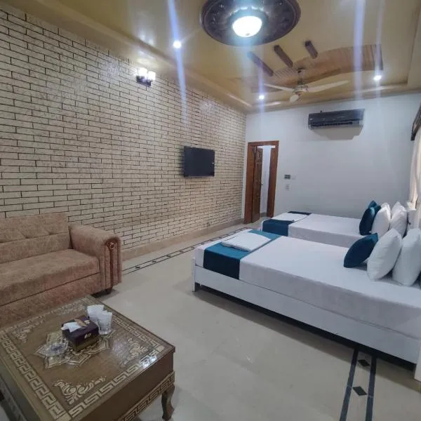 Hotel Pakone, hotel a Multan