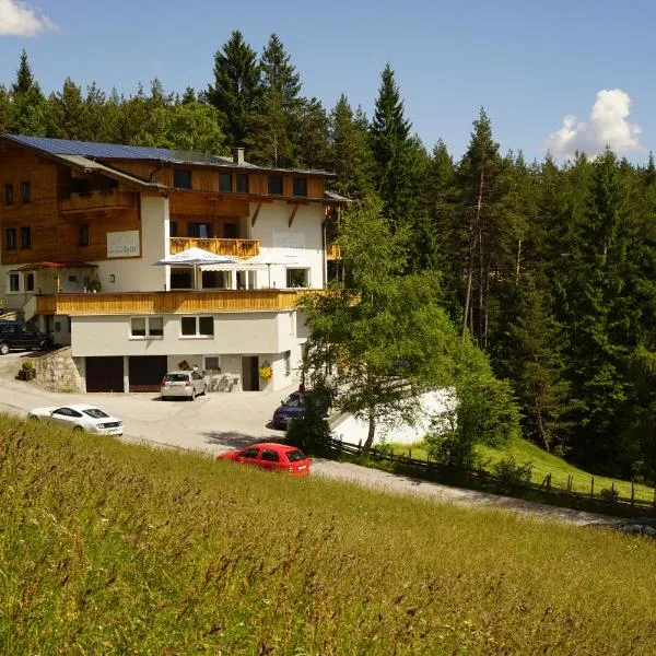 Viesnīca Hotel Pension Tyrol pilsētā Rietz