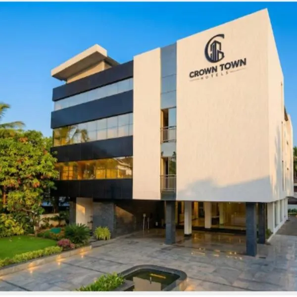 Crown Town Hotel - Kalamassery, hotell sihtkohas Ernakulam