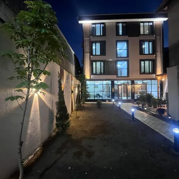 Pamir Silk Road, hotel di KalʼaiKhumb