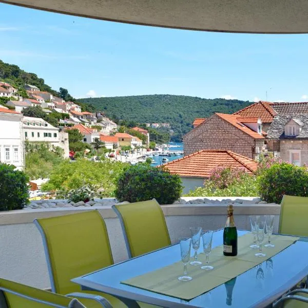 Apartments Mladinić, hotell i Pučišća