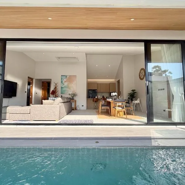 Bali Family Style 3BR-Private Pool Villa-Bangtao, hotel v destinaci pláž