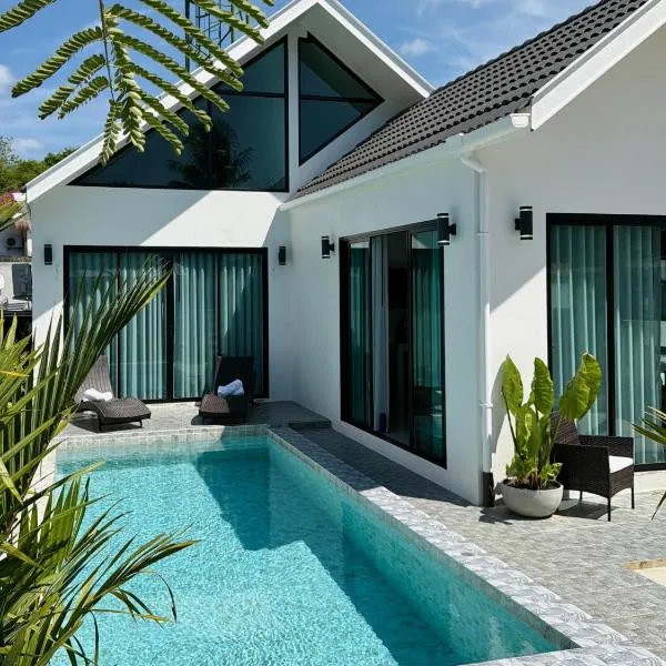 Private Tropical Pool Villa Near Ao Nang Beach, hotel di Ao Nang 