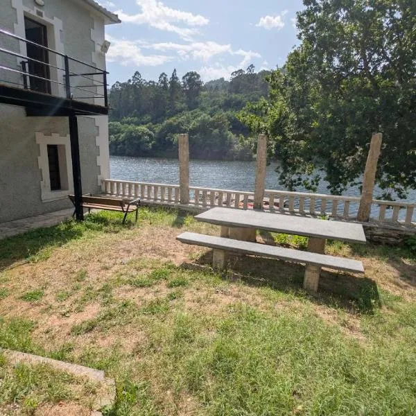 Casa rural A Fonte, Balneario Histórico de Cortegada, hotel em Cortegada