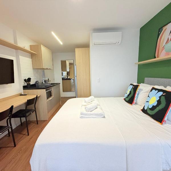Studio Vila Madalena. Perto do Metrô, com lazer.