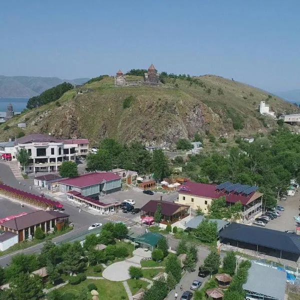 Sevanavanq Inn Hotel: Sevan şehrinde bir otel