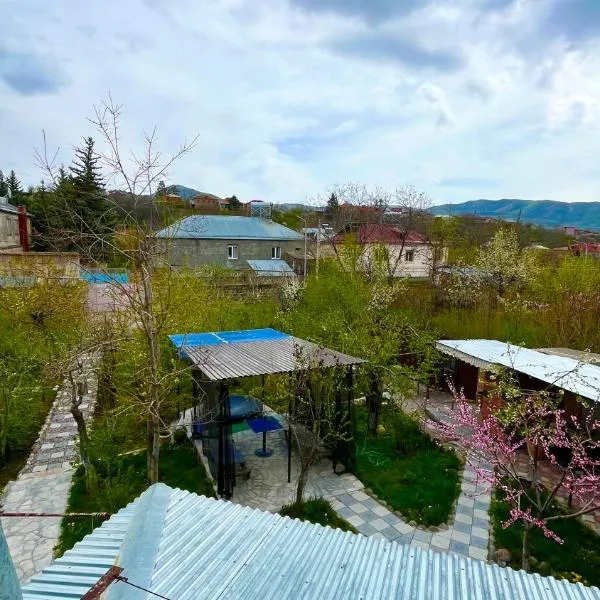 Ners House, hotel a Garni