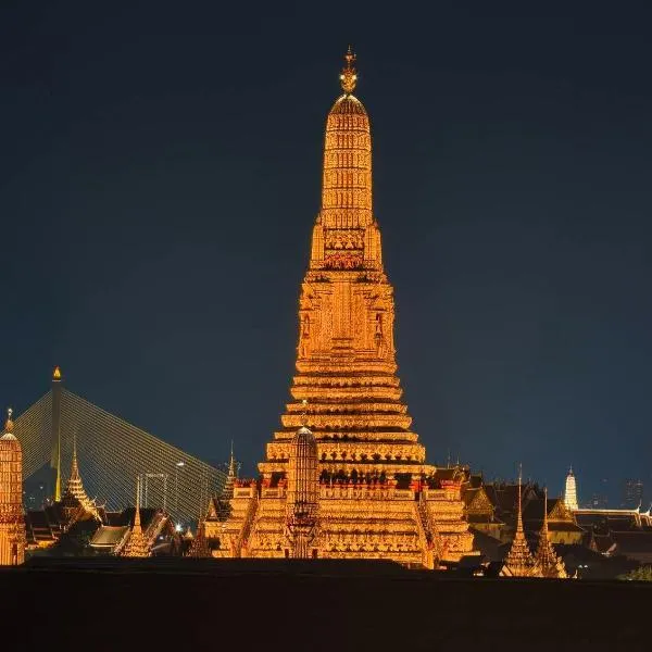 TUAN Hotel Bangkok near Wat Arun โรงแรมในBangkok Yai
