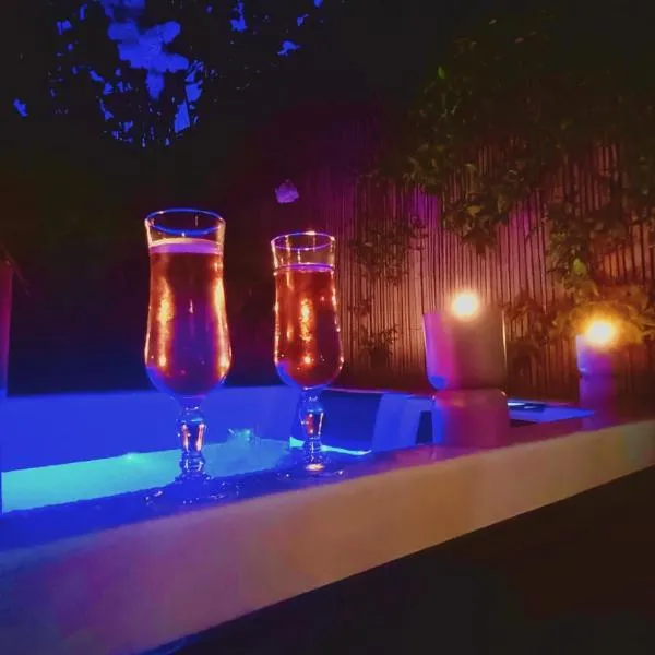 Une bulle de bien être au rendez vous avec spa privatif et petit déjeuner inclus, hôtel à Pexiora