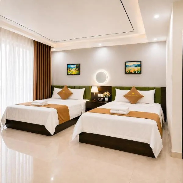 Sunrise Airport Hotel, מלון בNoi Bai