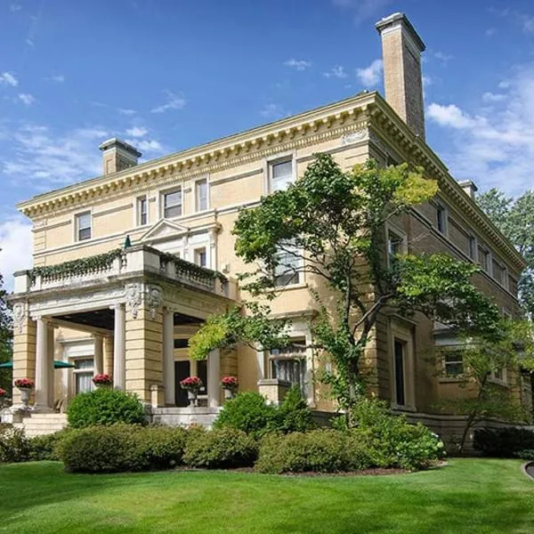 Historic Cotton Mansion by Heirloom Boutique Collection, מלון בדולות'