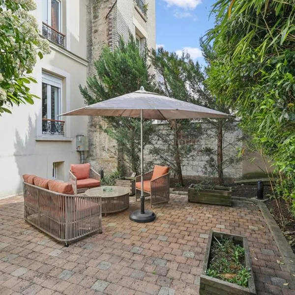 Loft Fraternité โรงแรมในบันโยเล่