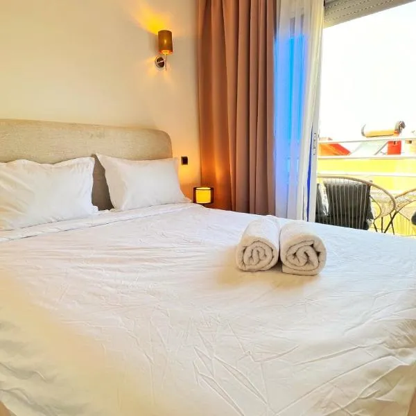 Spacious Triplex in Harhoura，哈霍拉的飯店