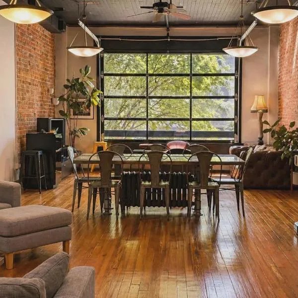 Spacious State Street Loft - 2 bed - 2 Bath - Downtown, hotel en Bristol