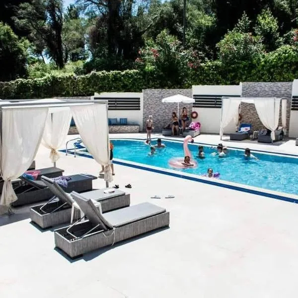 Fouxia Apartments and Studios, hotel a Perama