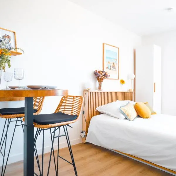 Chez Simone - Studio cosy proche gare Saint-Brieuc, Hotel in Saint-Brieuc