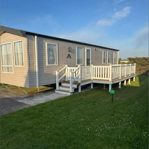 8 berth caravan Spinney Way Unity Beach Brean Somerset no pets, Hotel in Berrow