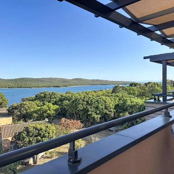 APPT T3 terrasse dans résidence bord de mer avec piscine, khách sạn ở Pianottoli-Caldarello