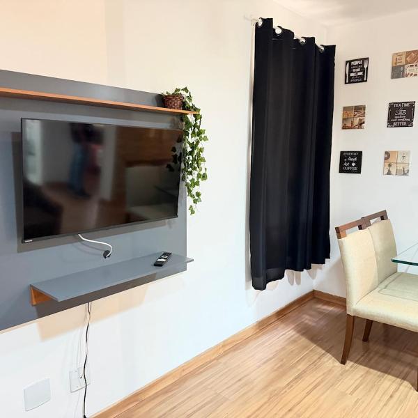 Apartamento com Ar Condicionado e 2 Quartos